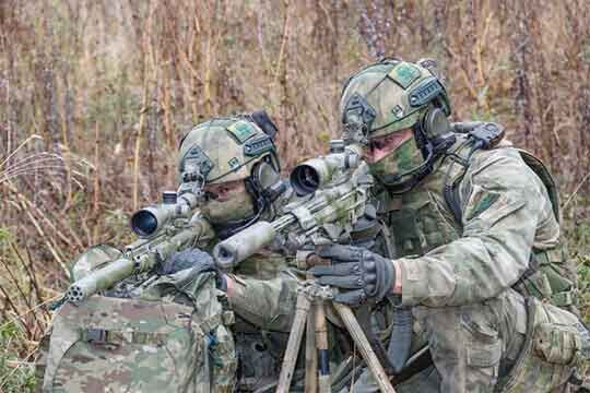 Снайпер ФСБ в камуфляже A-Tacs FG